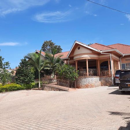 Airport Side Hotel Entebbe Extérieur photo