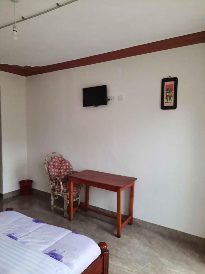 Airport Side Hotel Entebbe Extérieur photo
