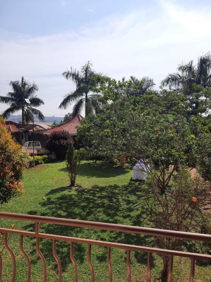 Airport Side Hotel Entebbe Extérieur photo