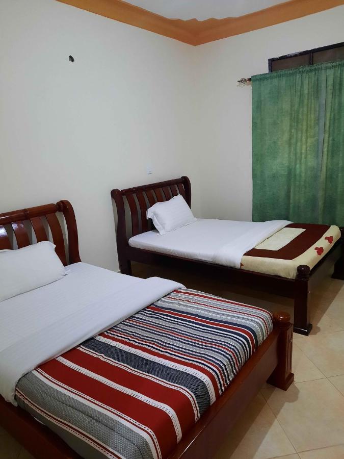 Airport Side Hotel Entebbe Extérieur photo
