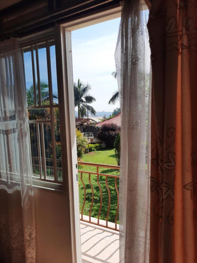 Airport Side Hotel Entebbe Extérieur photo