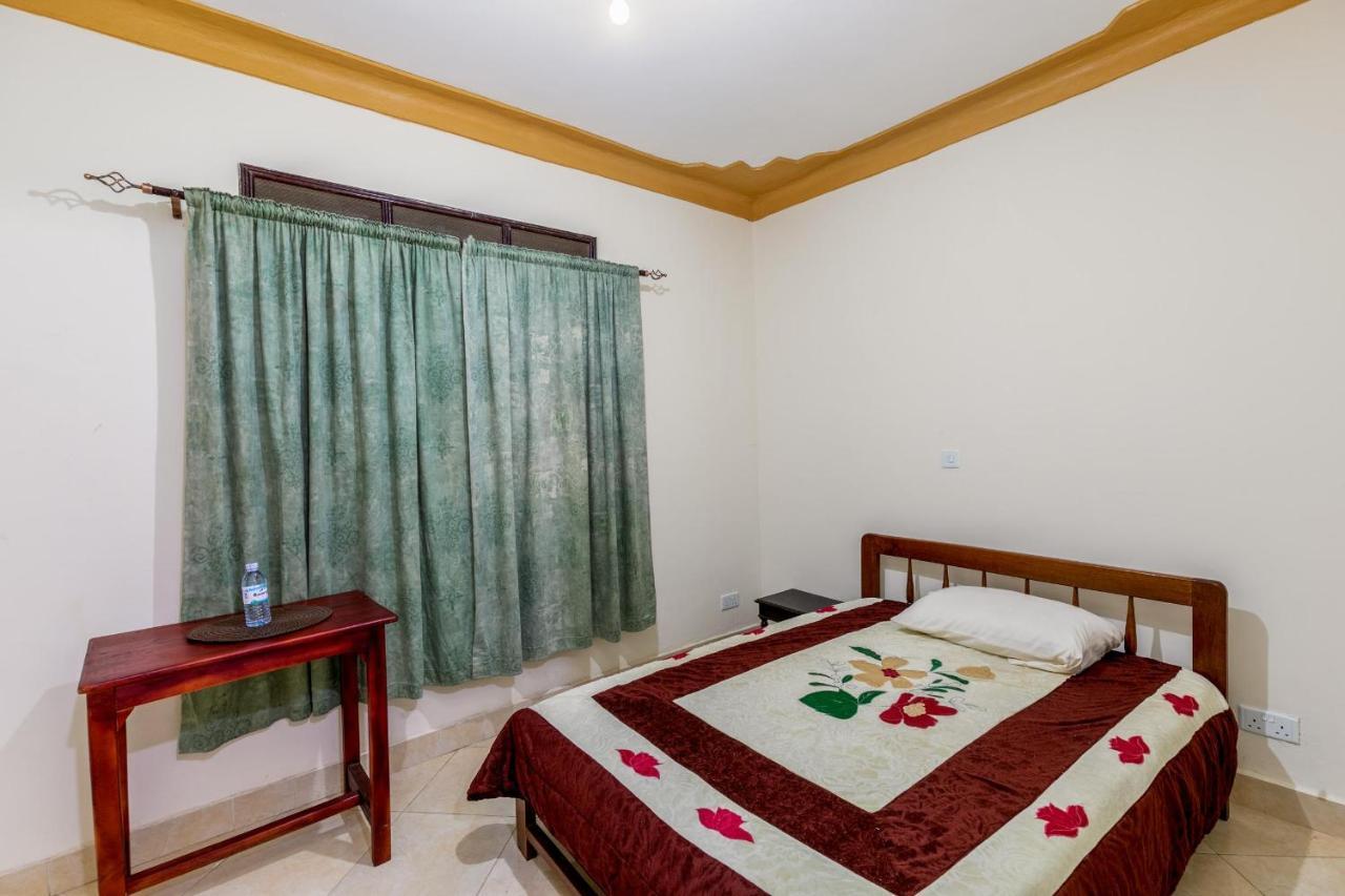Airport Side Hotel Entebbe Extérieur photo
